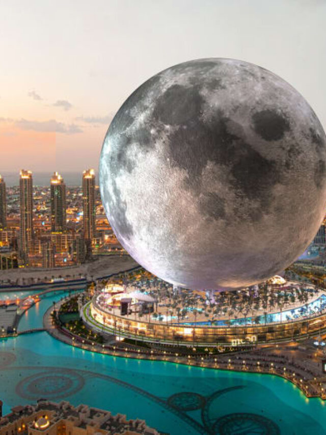 Luxury Gigantic moon hotel that could be built in Dubai